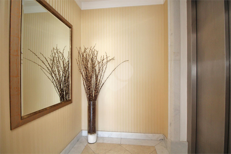 Foto REO496081