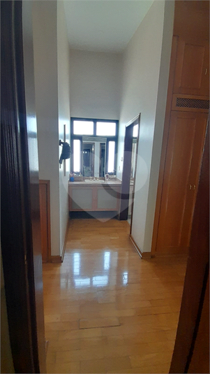 Foto REO507186