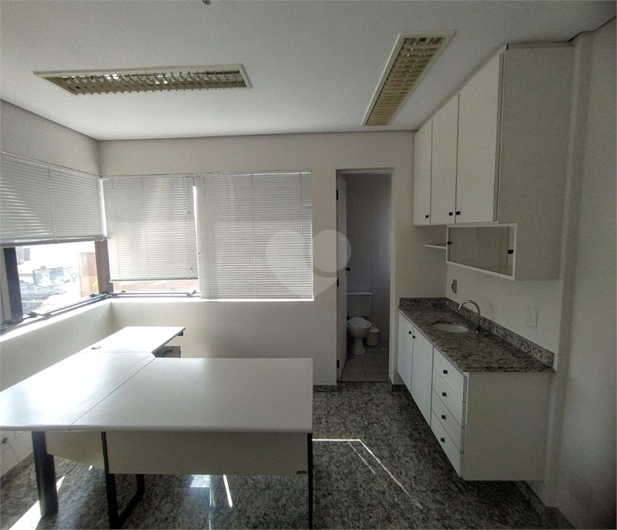 Venda Salas São Paulo Santana REO509556 18