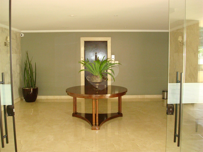 Foto REO510374