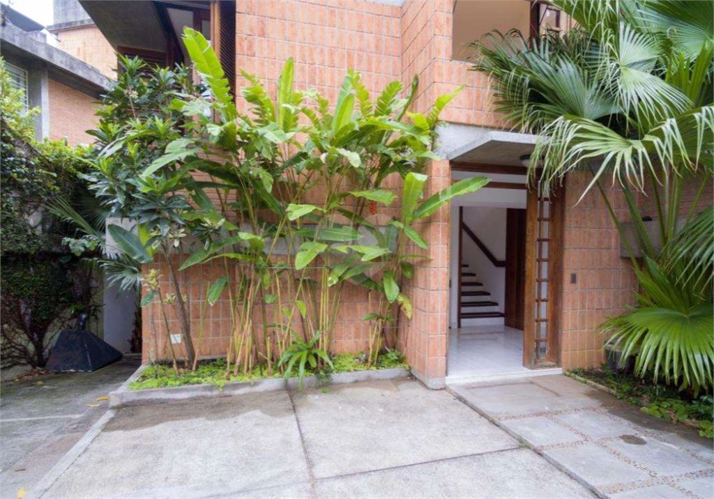 Venda Sobrado São Paulo Sumaré REO51096 37