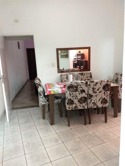 Foto REO512025