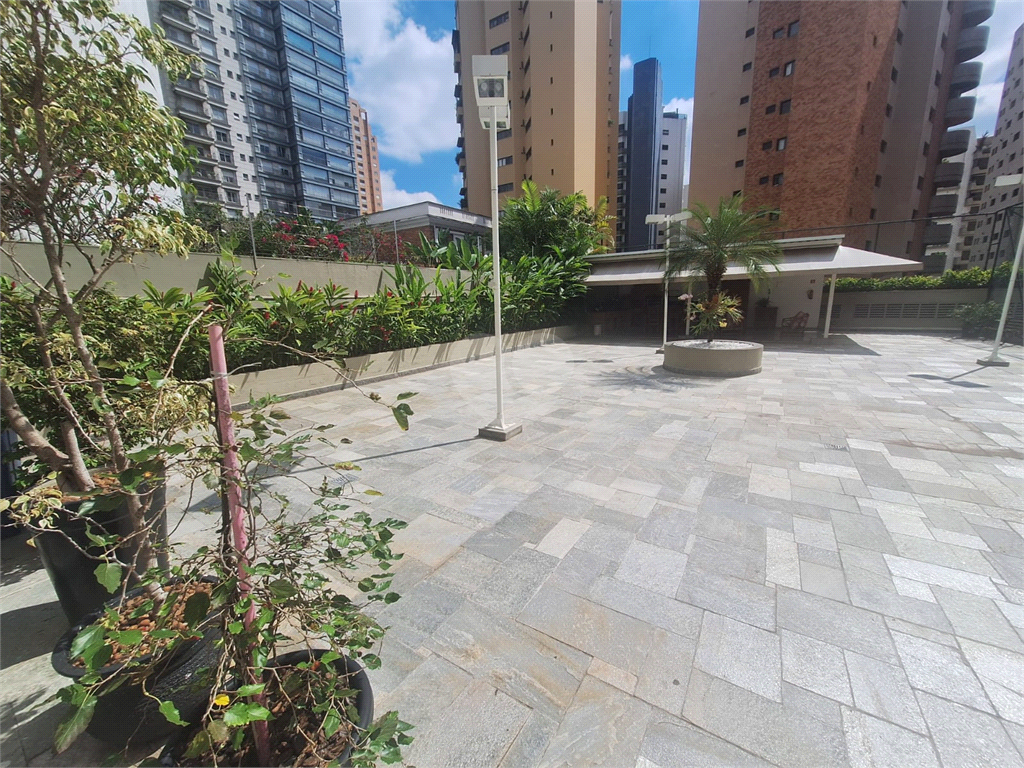 Aluguel Apartamento São Paulo Moema REO512337 54