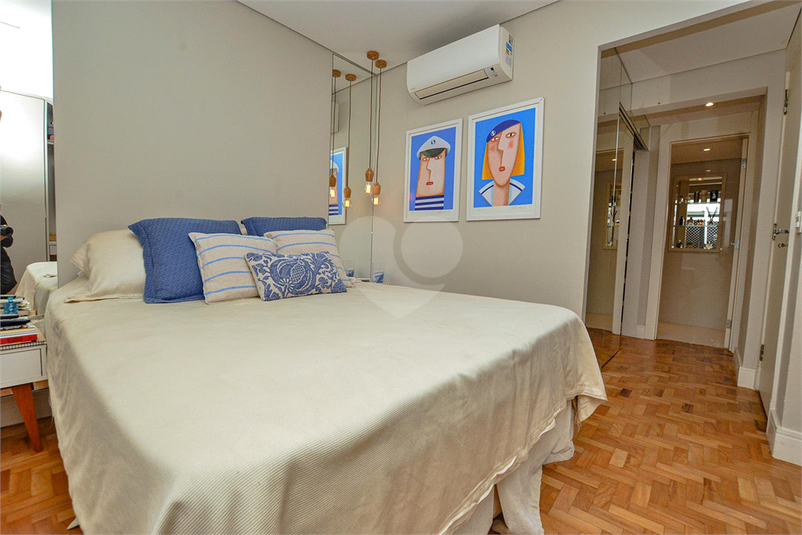 Foto REO512476