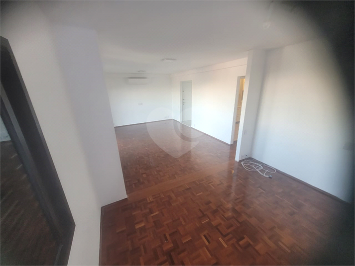 Foto REO513092