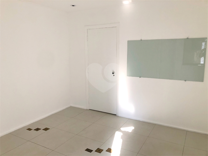 Venda Salas São Paulo Paraíso REO513835 6