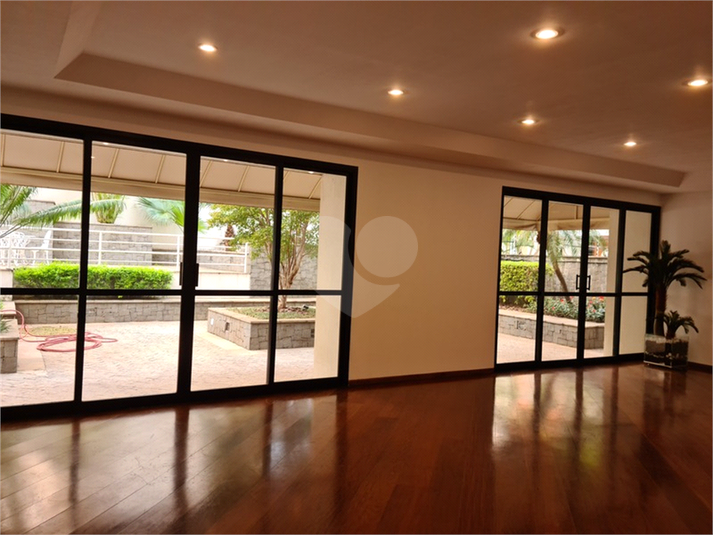 Foto REO516345