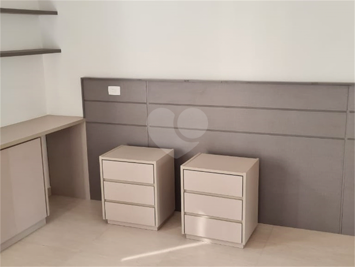 Foto REO516757