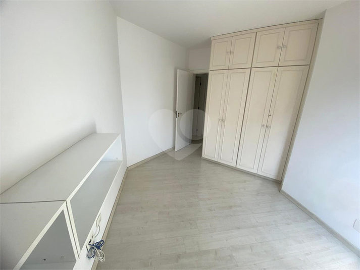 Foto REO516875