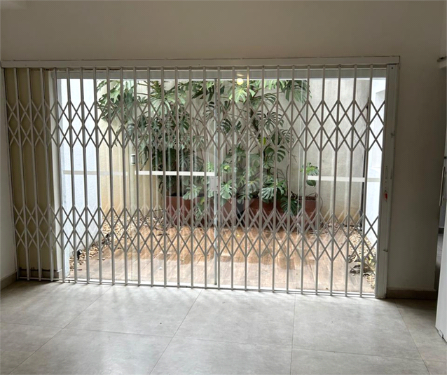 Foto REO520760