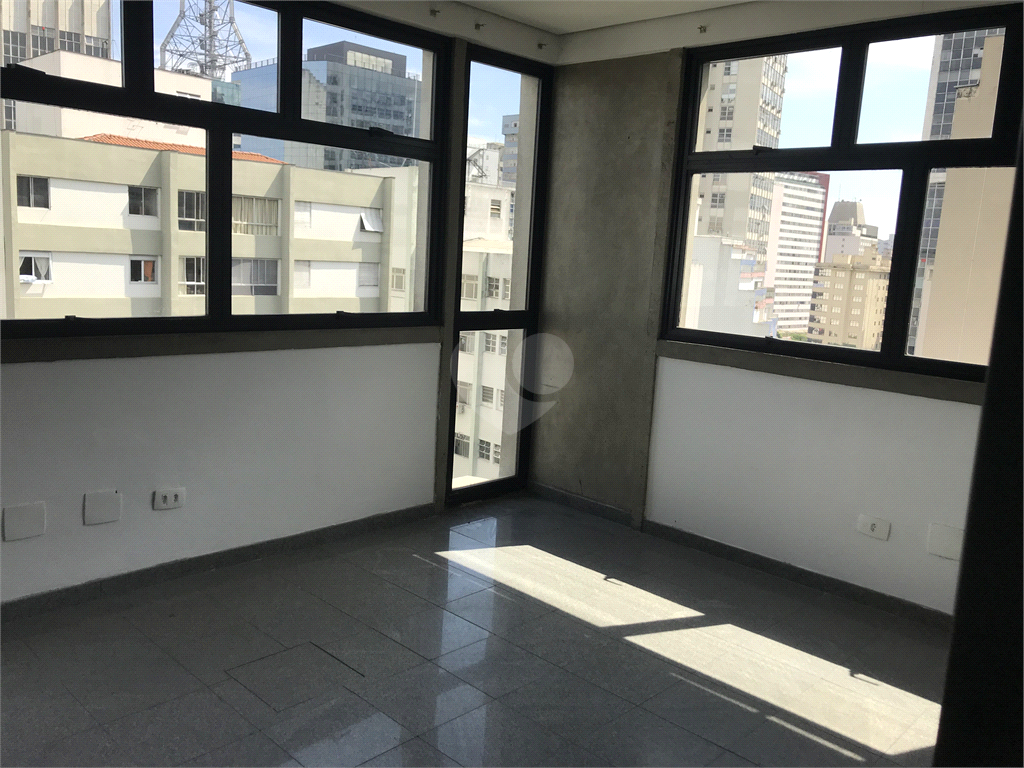 Venda Salas São Paulo Paraíso REO521415 27