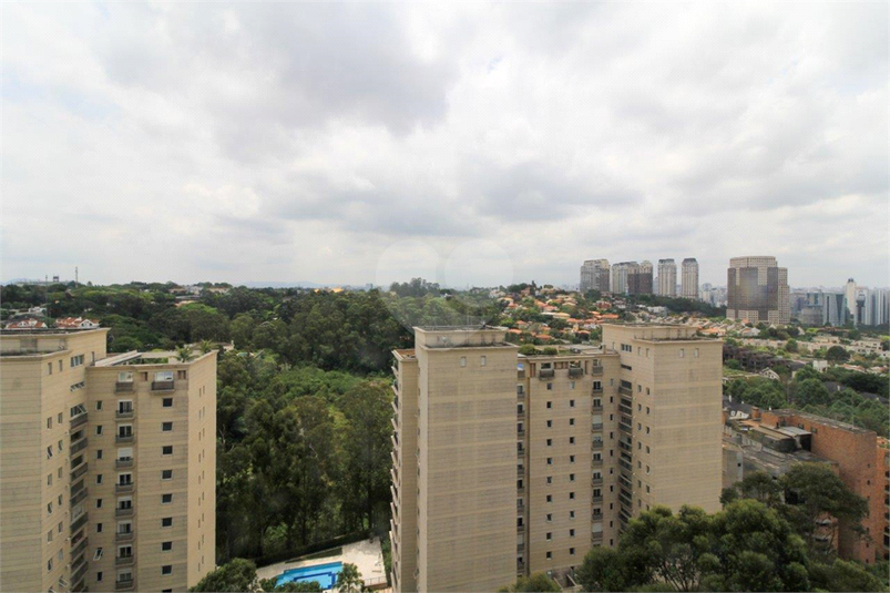 Venda Apartamento São Paulo Real Parque REO52218 7