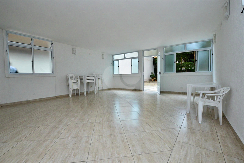 Foto REO529841