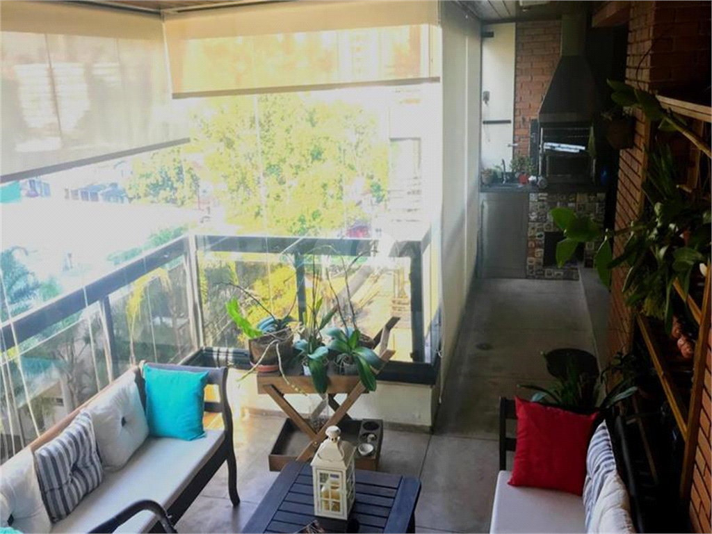 Venda Apartamento São Paulo Real Parque REO5311 2