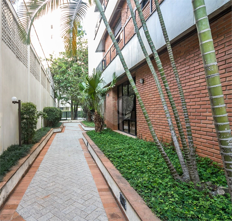 Venda Apartamento São Paulo Real Parque REO5311 14