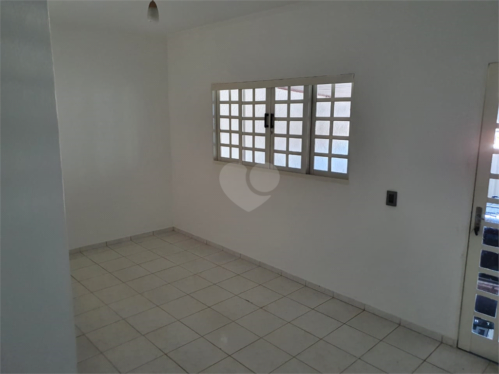 Venda Casa Amparo Jardim São Roberto REO537175 15