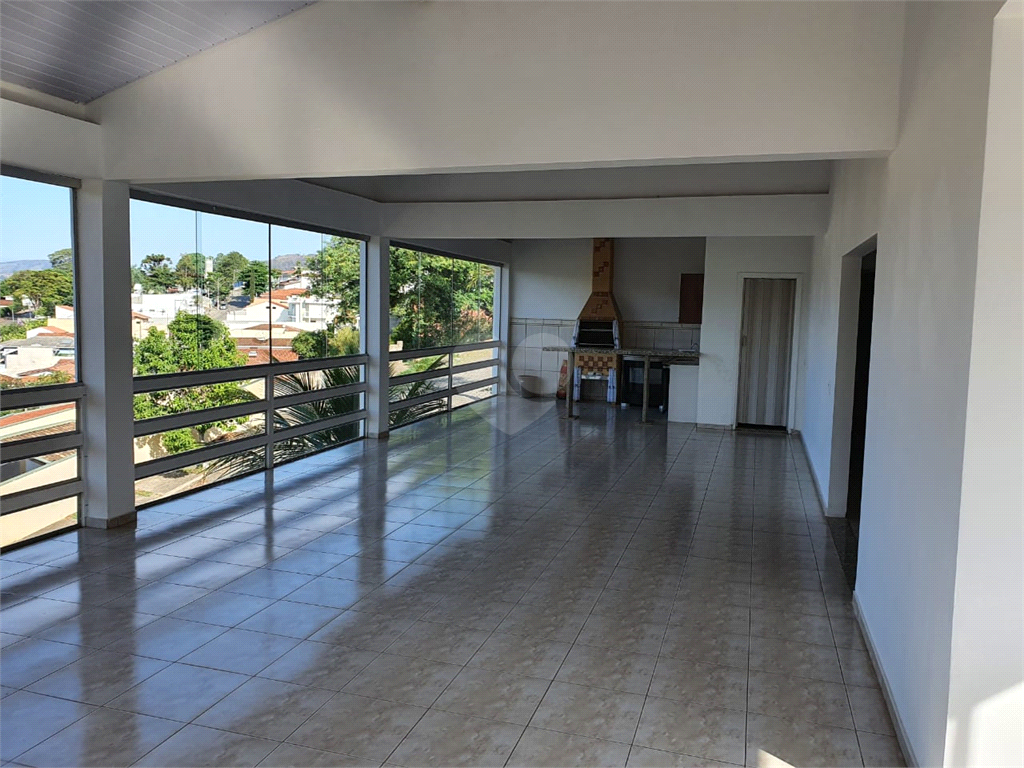 Venda Casa Amparo Jardim São Roberto REO537175 39