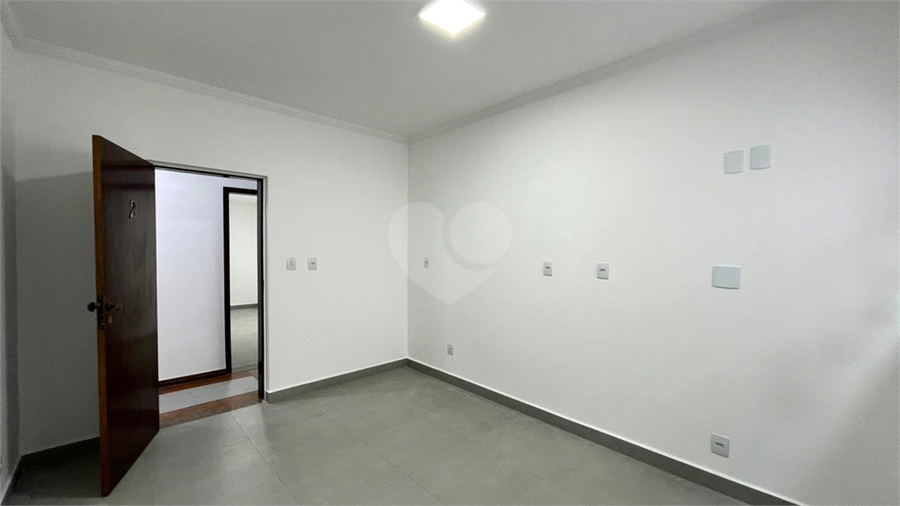 Foto REO542230