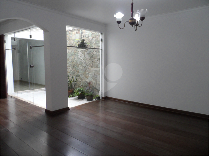 Foto REO543024