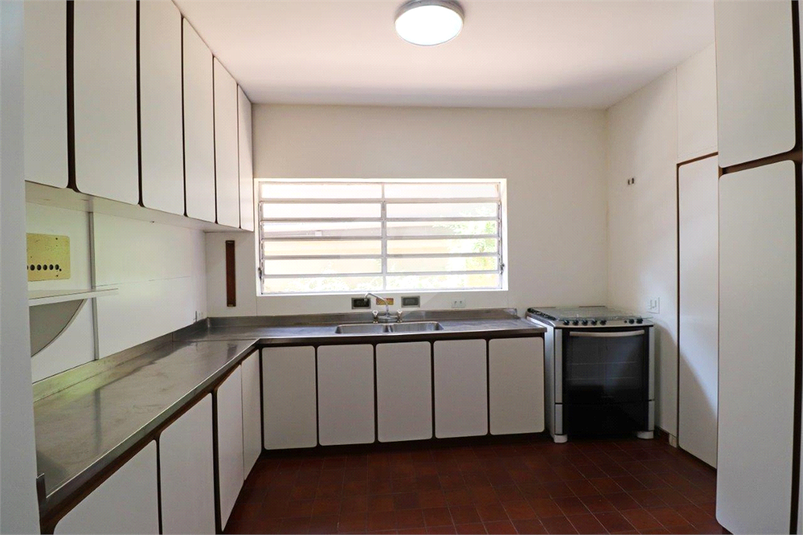 Venda Casa São Paulo Pacaembu REO546296 47