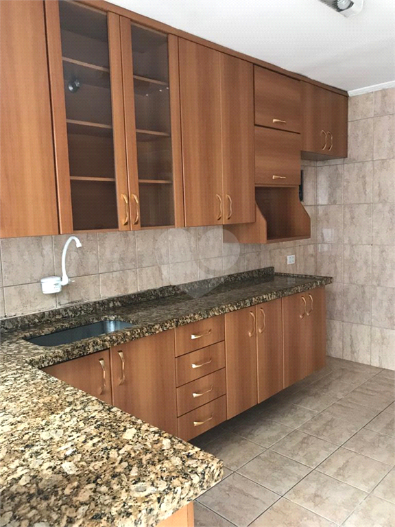 Venda Casa de vila São Paulo Santana REO554794 3