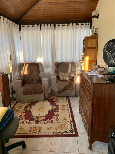 Escritório/sala íntima da suíte máster