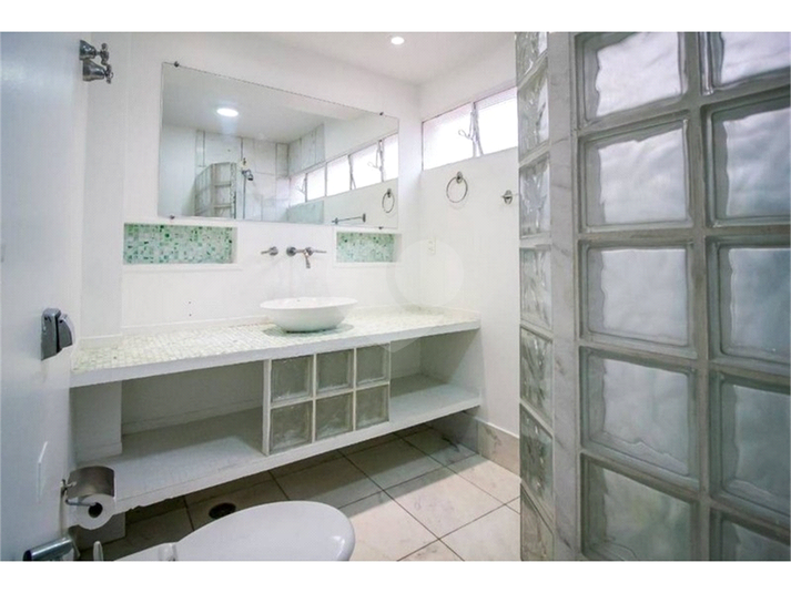 Venda Apartamento São Paulo Liberdade REO561393 10