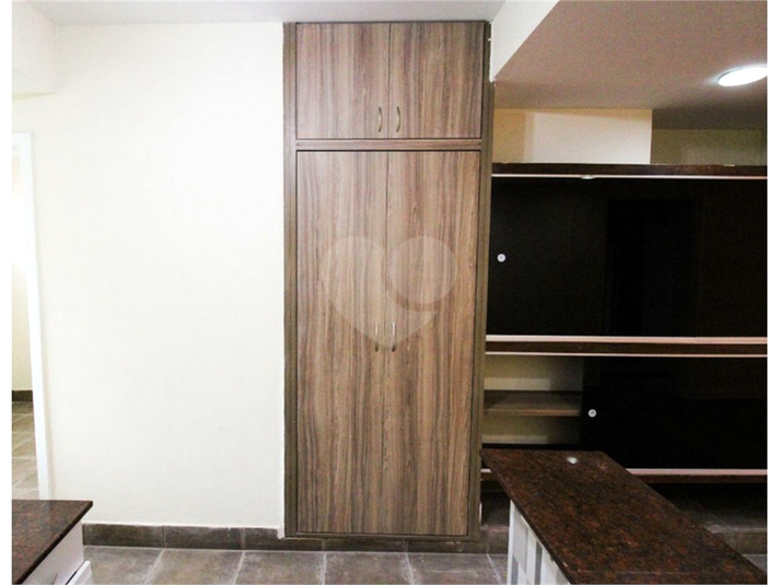 Venda Apartamento São Paulo Liberdade REO561393 5