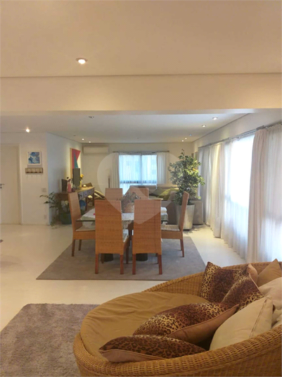 Foto REO562063