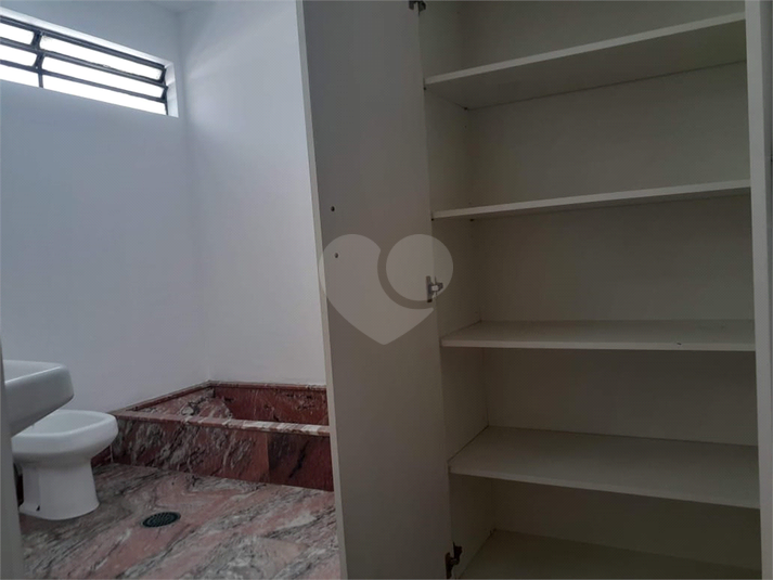 Foto REO563010