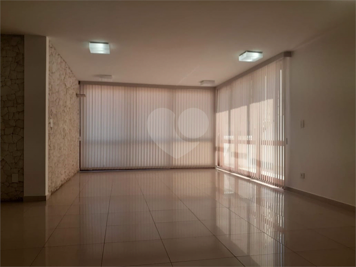 Foto REO563010