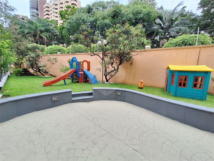 Foto REO569063