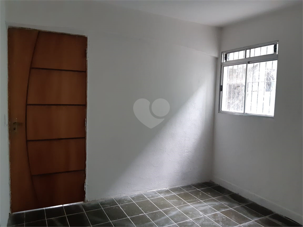 Venda Casa de vila São Paulo Vila Vitório Mazzei REO569953 2