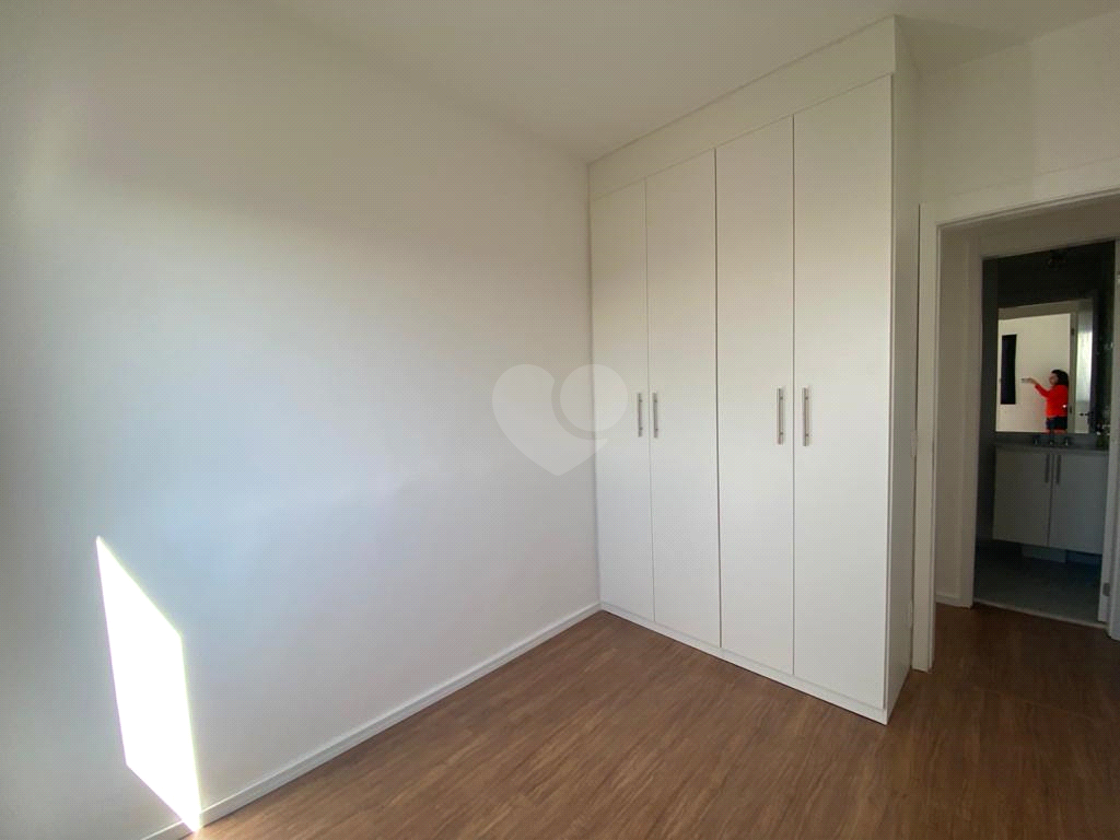 Venda Apartamento Cotia Granja Viana REO574341 25