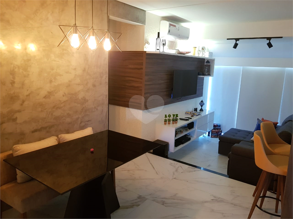 Venda Flat São Paulo Santana REO575143 3