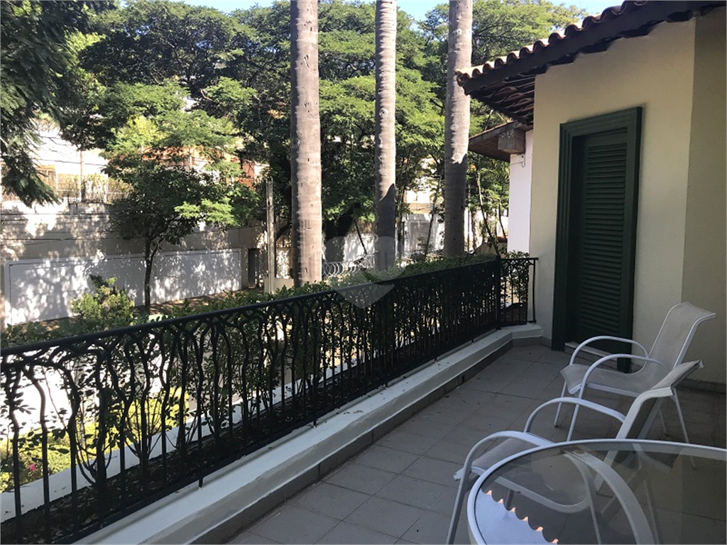 Venda Casa São Paulo Pacaembu REO579074 38