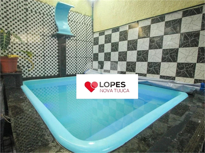 Foto REO585625