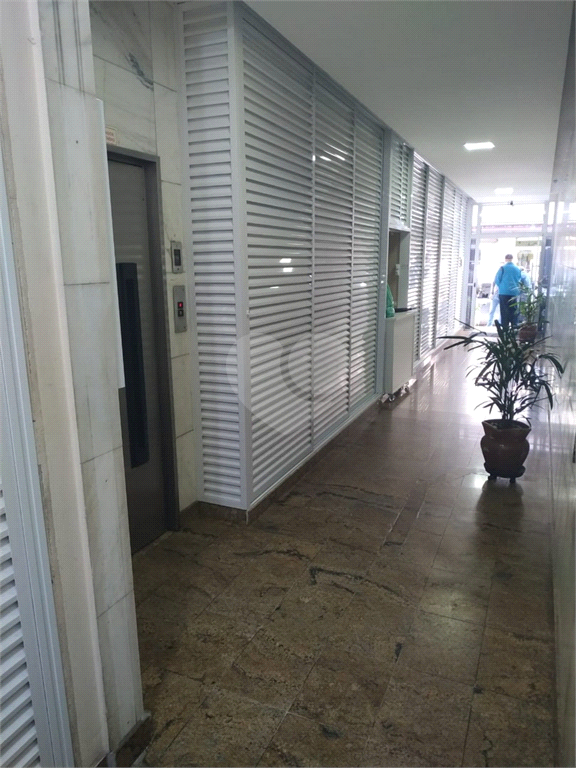 Venda Apartamento São Paulo Bela Vista REO586709 11