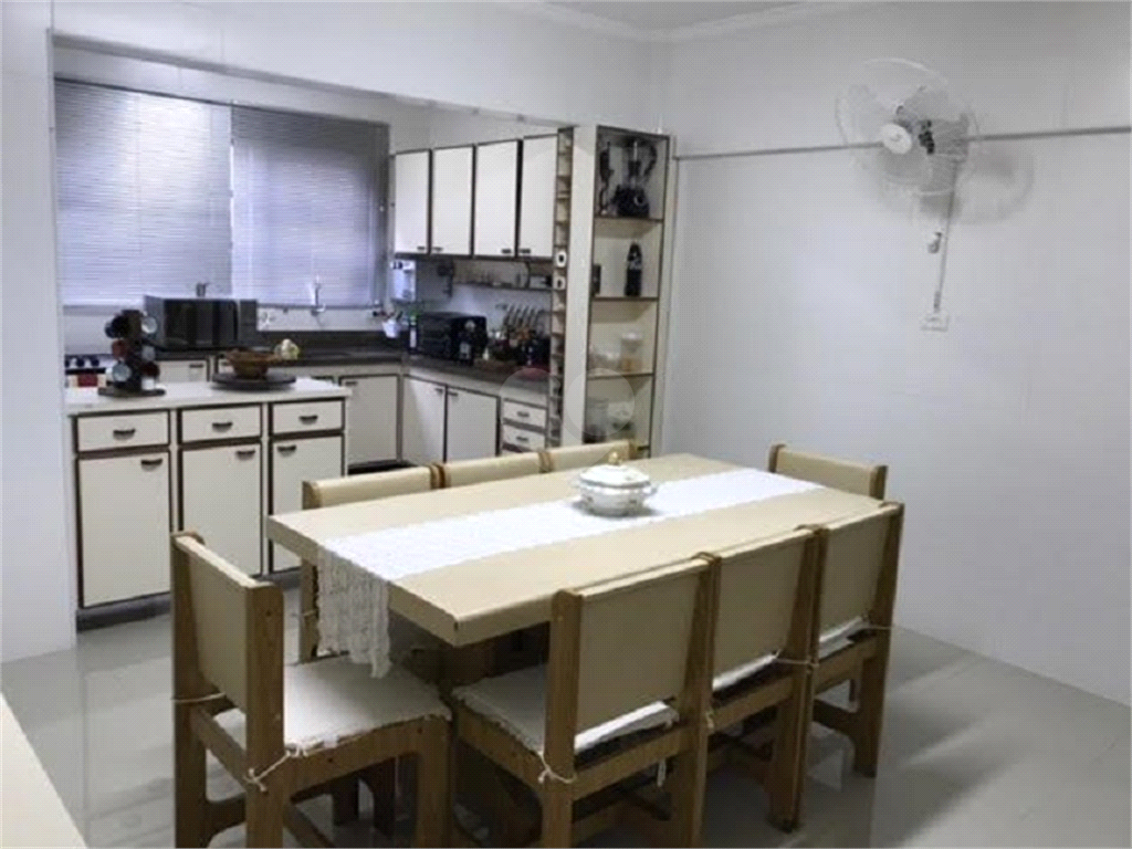 Venda Apartamento Santos Campo Grande REO592860 8