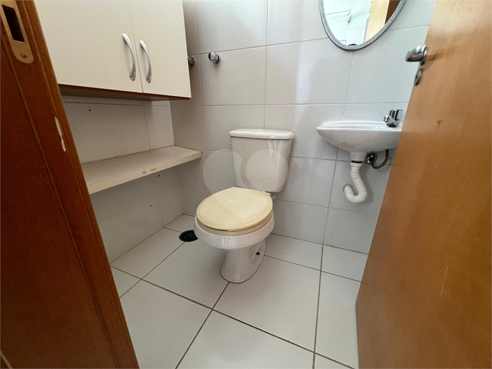 Banheiro de serviço