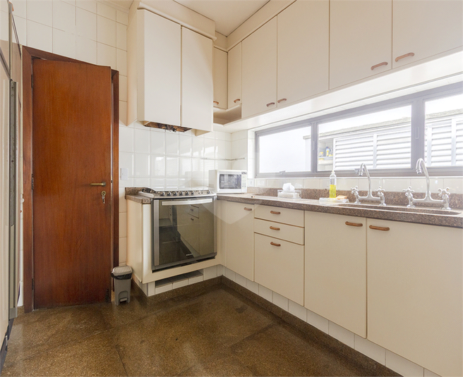 Foto REO603075