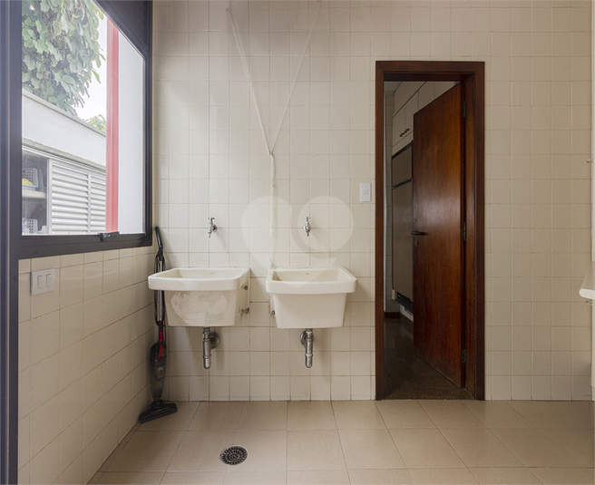 Foto REO603075