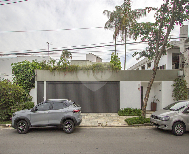 Foto REO603075