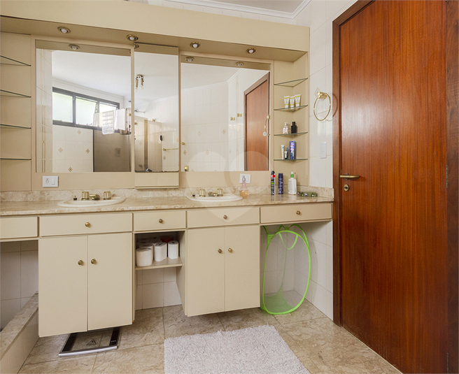 Foto REO603075