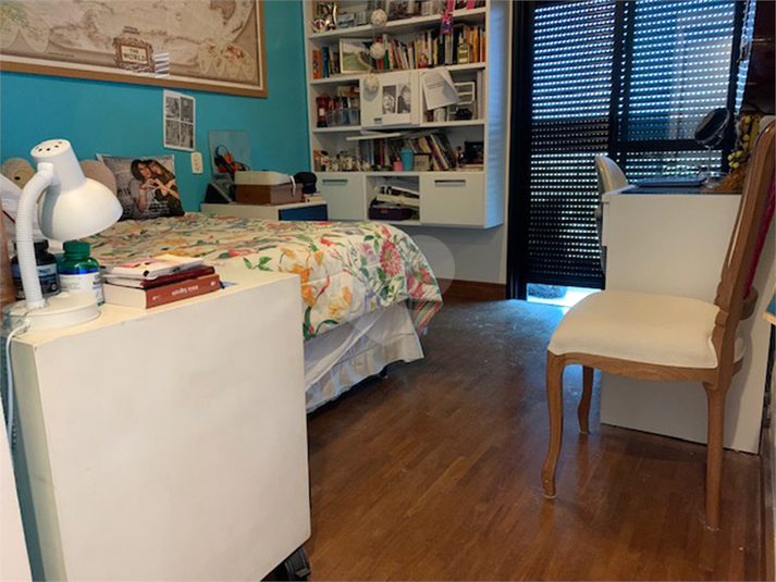 Foto REO603150