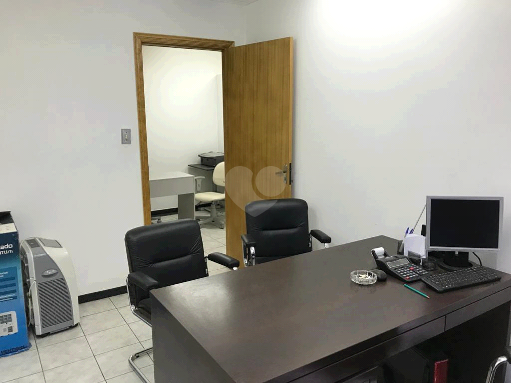 Venda Salas São Paulo Santana REO603373 8