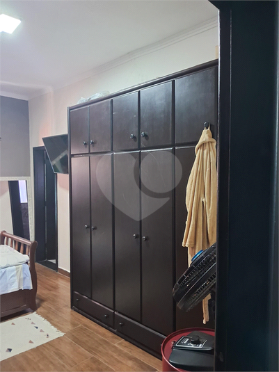 Foto REO604280