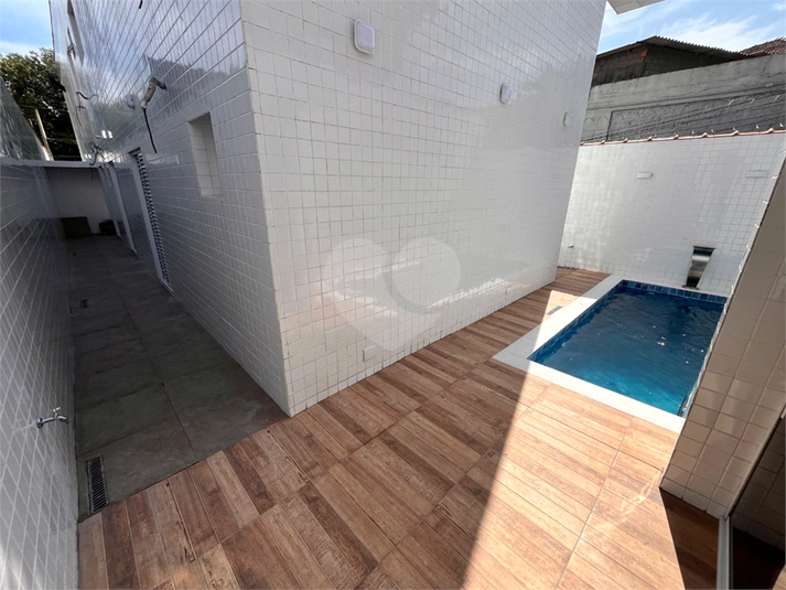 Foto REO604601