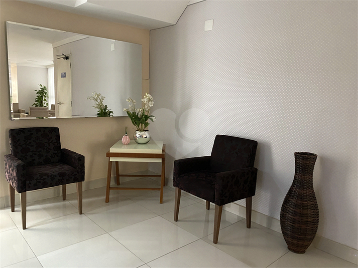 Espera do Hall do elevador