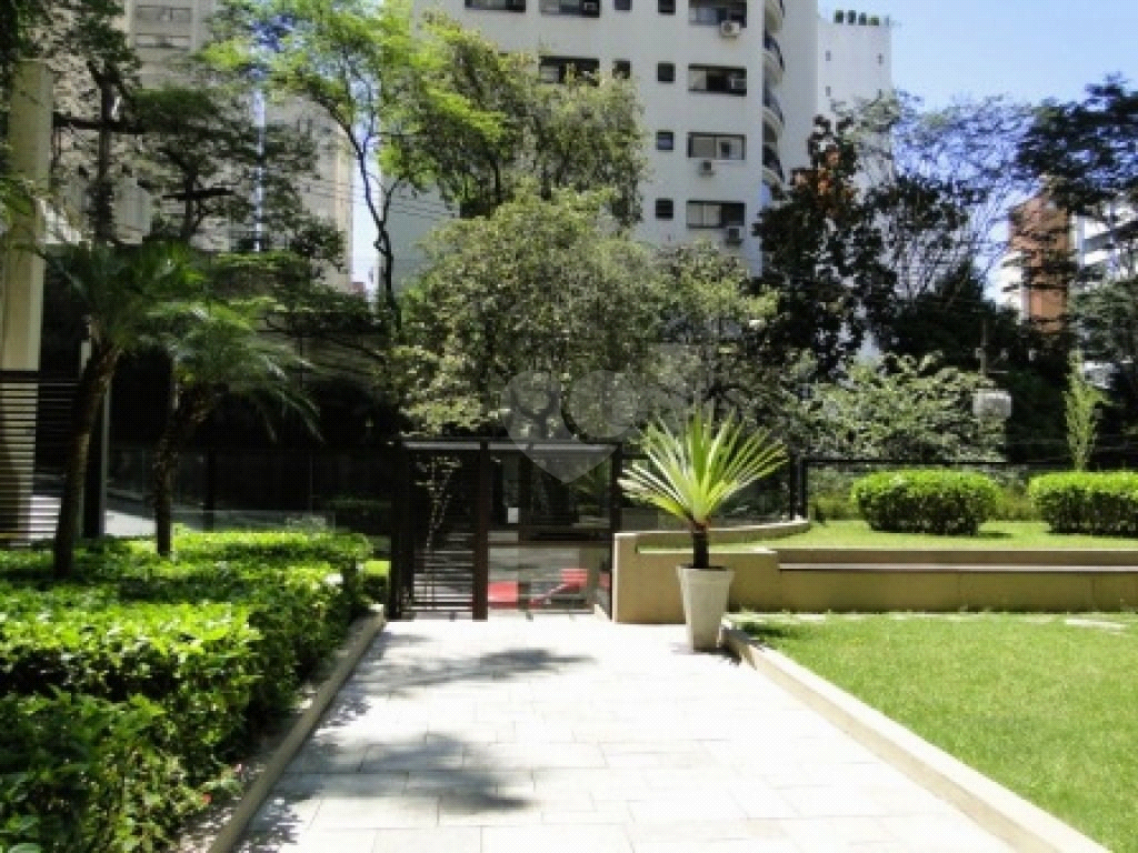 Venda Apartamento São Paulo Cerqueira César REO606630 17